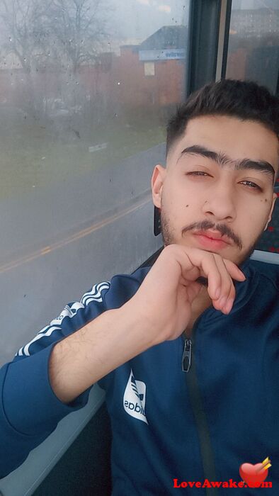 EymRaja UK Man from Oldham