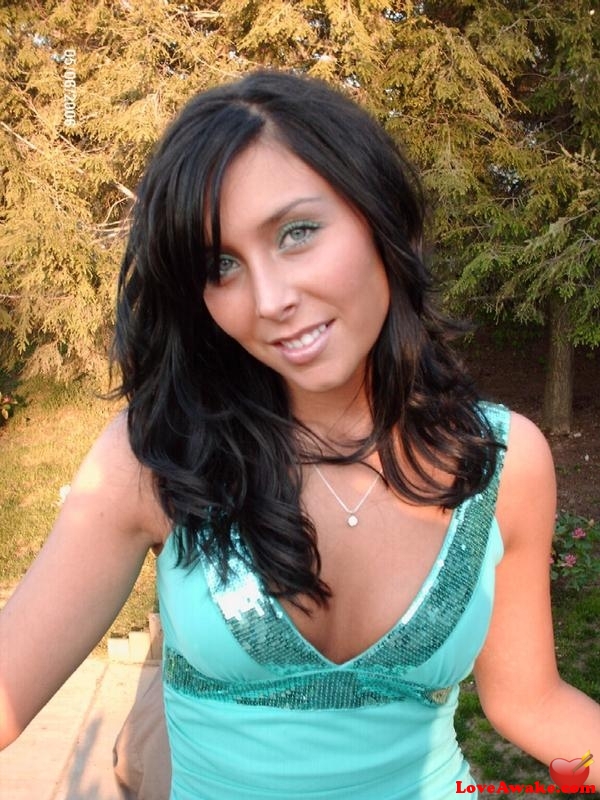 Laura1977 Australian Woman from Ipswich