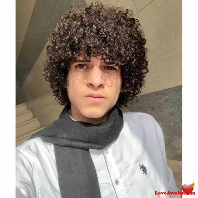 739966618 Yemeni Man from Sana'a