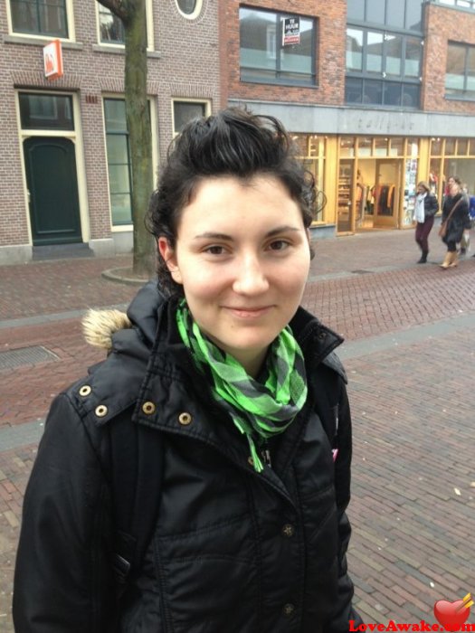 nederpol22 Dutch Woman from Alkmaar