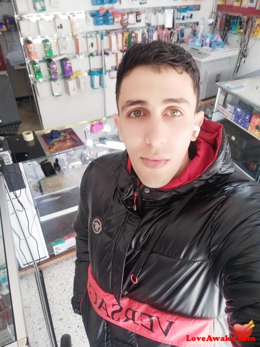 Kamaounekimou Algerian Man from Alger (Algiers)