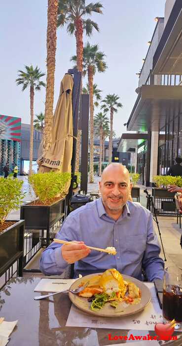 whiteman75 UAE Man from Dubai