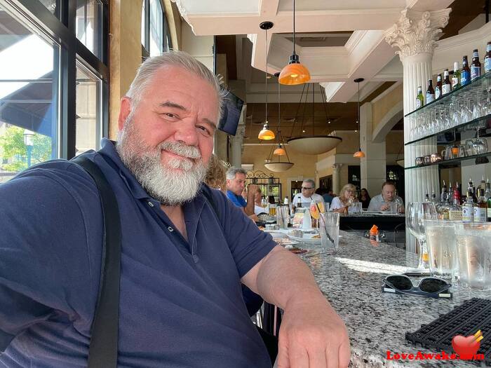 Richard774 American Man from Burlington
