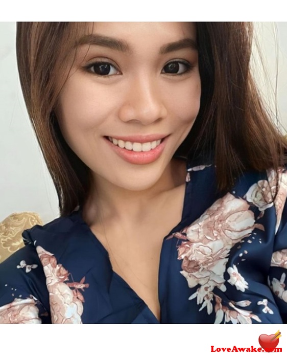 piu1 UAE Woman from Dubai