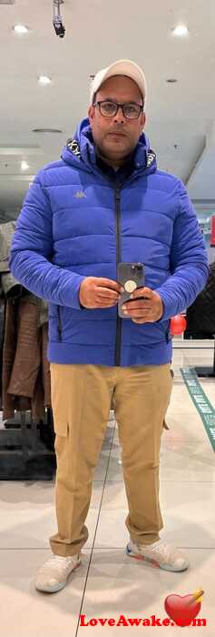 Alybutts UAE Man from Dubai