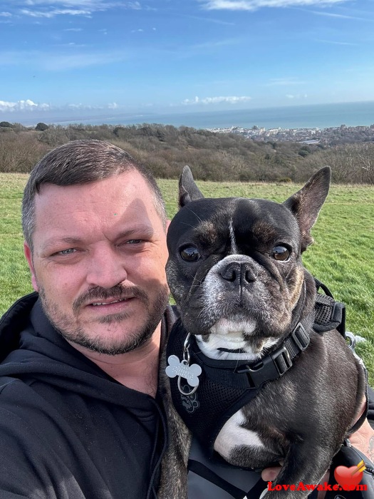 Damo080287 UK Man from Eastbourne