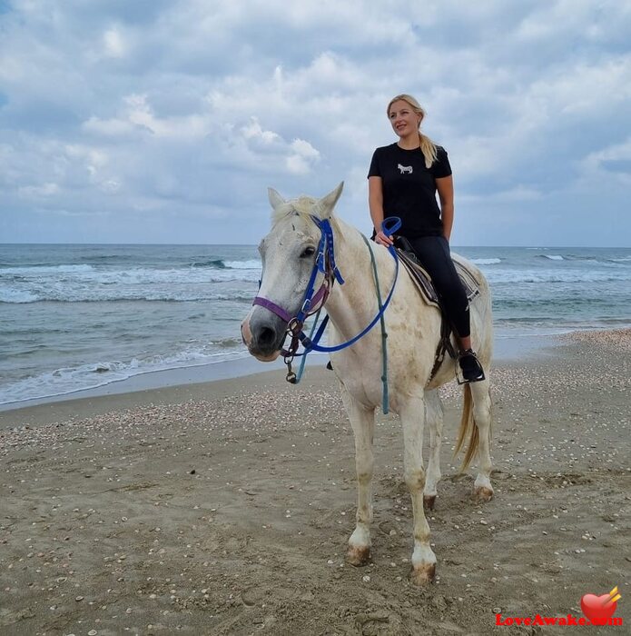 harperroy Dutch Woman from Aalsmeer