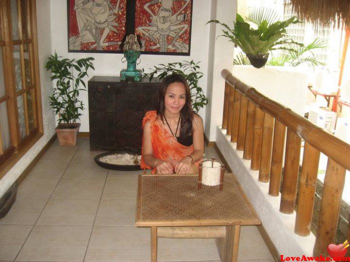 Sashah Filipina Woman from Cavite, Luzon