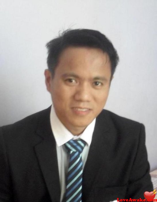 leuraine Filipina Man from Makati