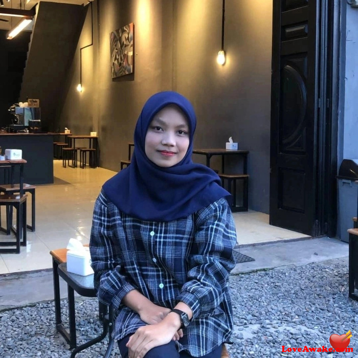 kikifa Indonesian Woman from Medan, Sumatra