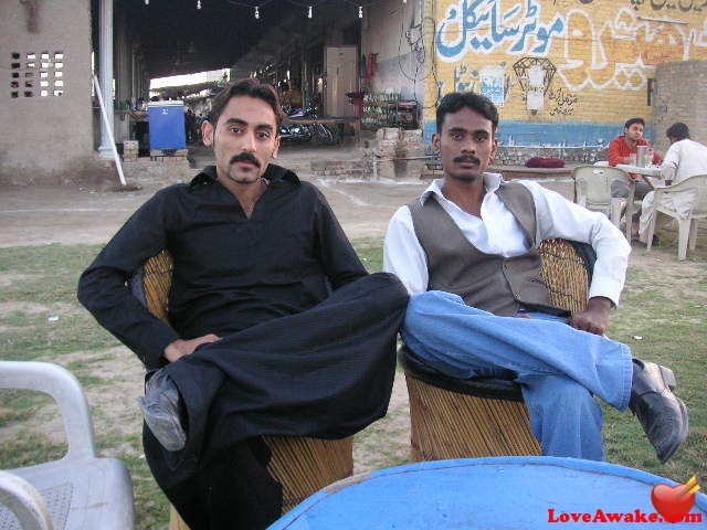 hunny1 Pakistani Man from Sukkur