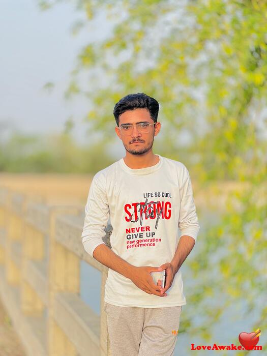 Dani28m Pakistani Man from Bhakkar