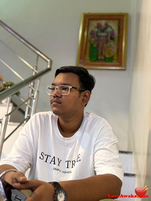 Khenil Indian Man from Jamnagar