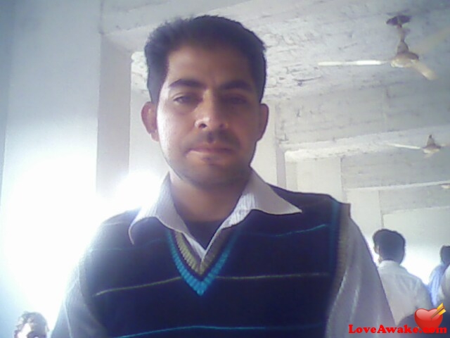 gemsoo9 Pakistani Man from Lahore