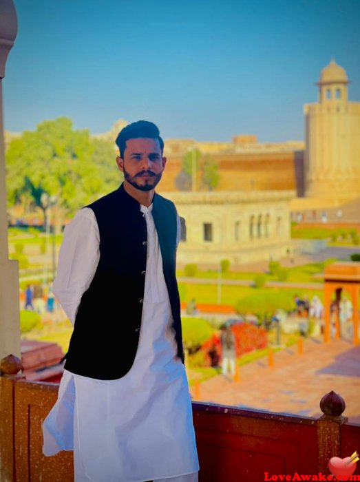 Khuramkharal1 Pakistani Man from Lahore