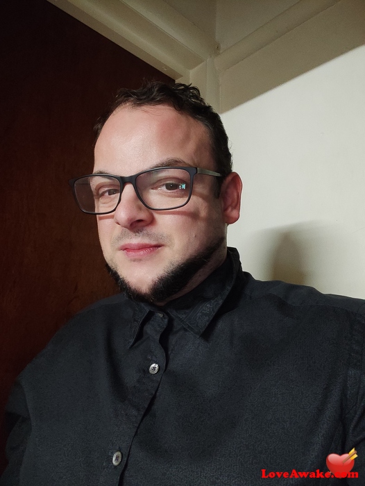 Bobo2323 UK Man from Southampton