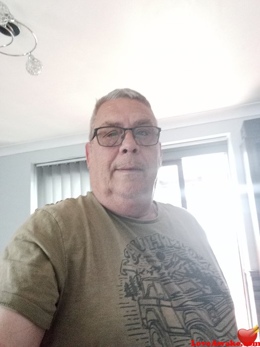 Johnb62 UK Man from Leeds