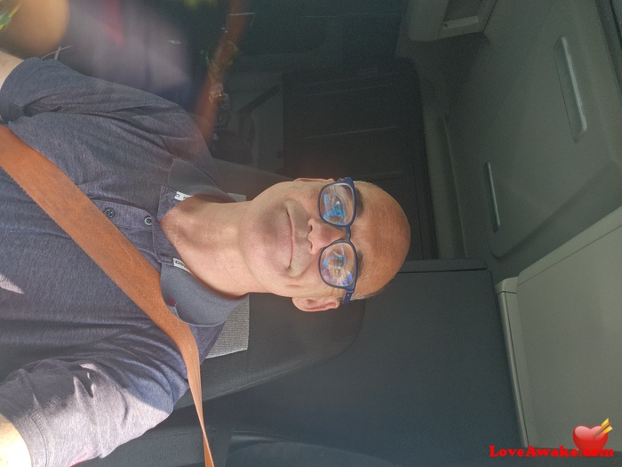 TruckerguyScott Canadian Man from Sarnia