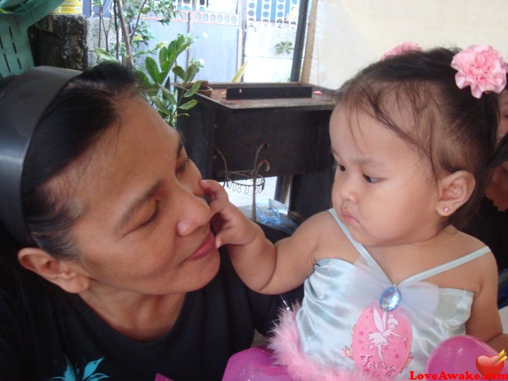 changg Filipina Woman from Makati