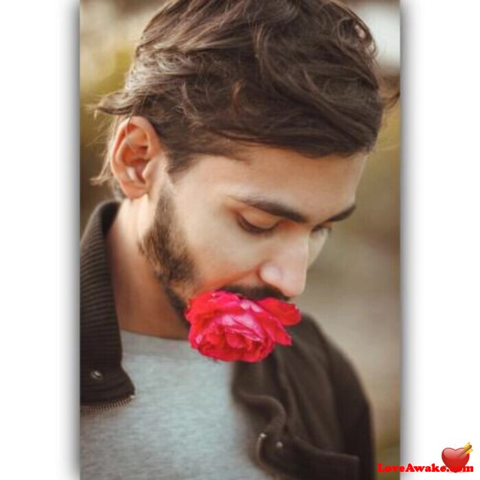 maazuuu Pakistani Man from Karachi