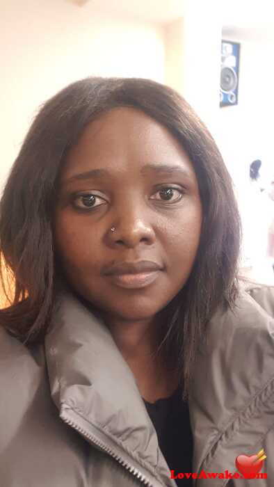 mampasharonn African Woman from Johannesburg