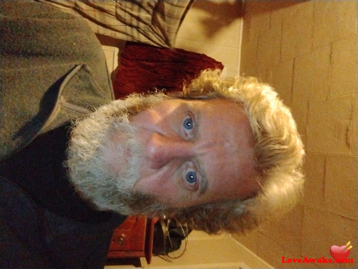Reddteel19 American Man from Edwardsville