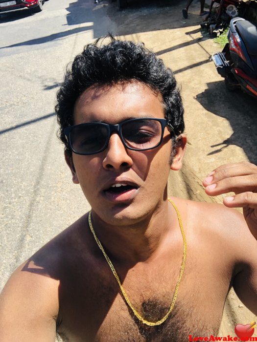leohuntonline Sri Lankan Man from Colombo