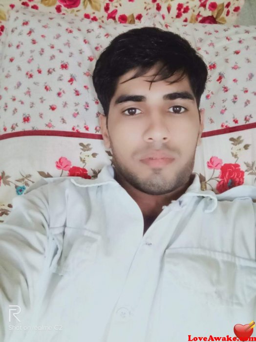 Aloneboy26p Pakistani Man from Karachi