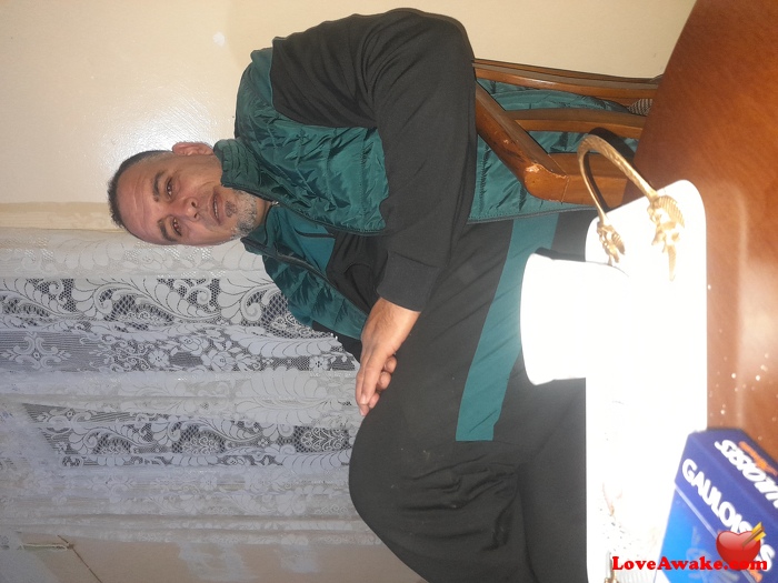 Mohmilanou Algerian Man from Oran
