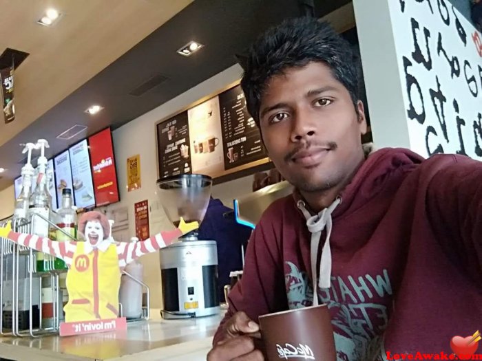 Casual123 Indian Man from Bangalore