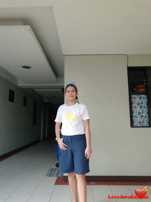 Olivercle Filipina Woman from Batangas, Luzon
