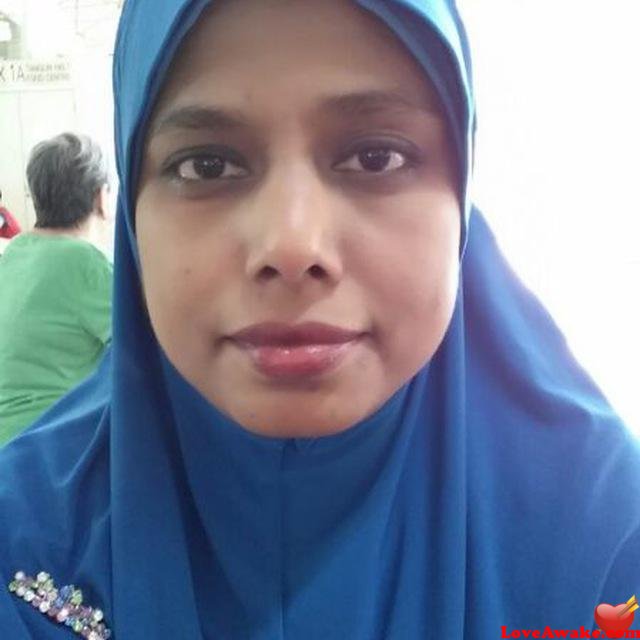 muslimah Singapore Woman from Bedok