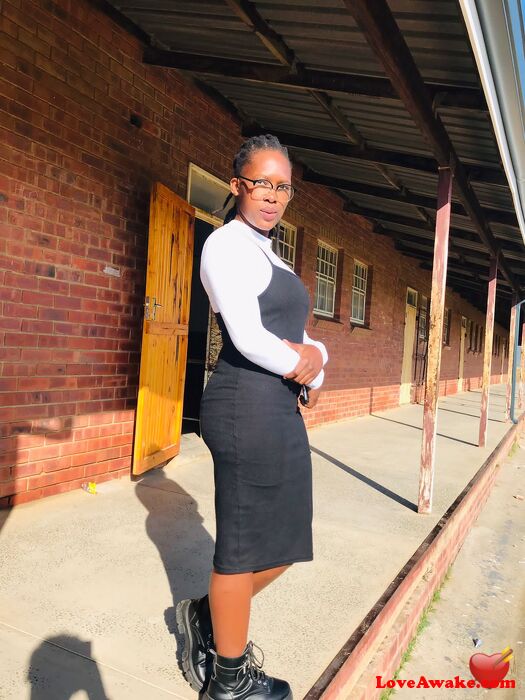 Thandi15 African Woman from Ladysmith