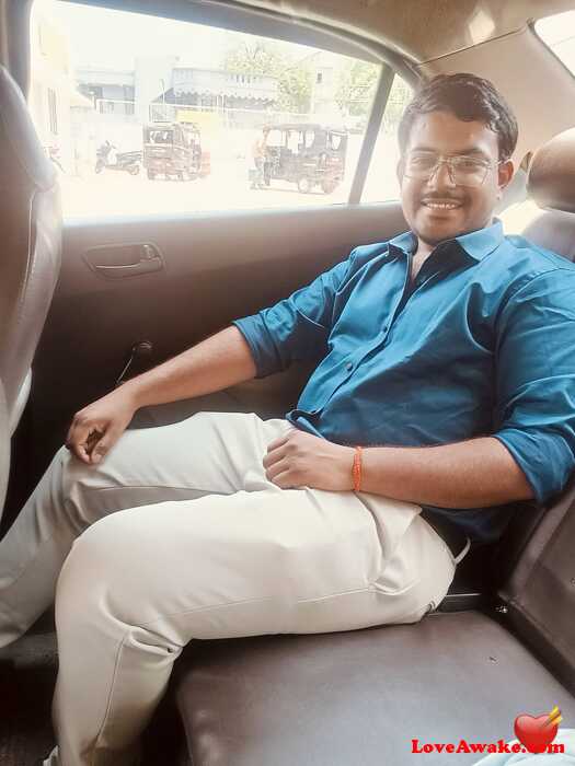 Akash958 Indian Man from Vapi