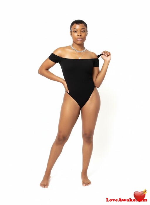 submit2rose American Woman from Brooklyn/New York