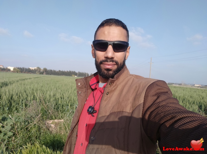 amro321 Egyptian Man from Alexandria