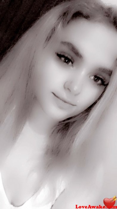 Destmichh Canadian Woman from Calgary