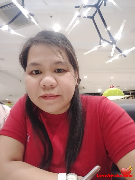 031122 Filipina Woman from Cavite, Luzon