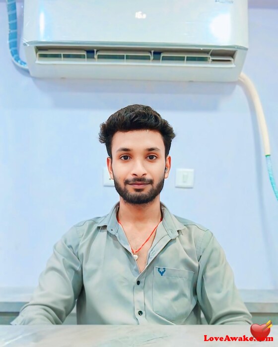 Angad9 Indian Man from Lucknow