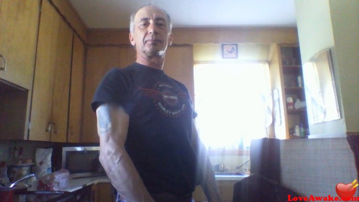 ilikelittlebutt Canadian Man from Moncton