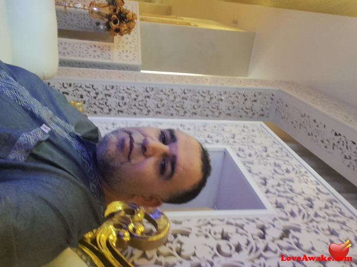 Mohmilanou Algerian Man from Oran