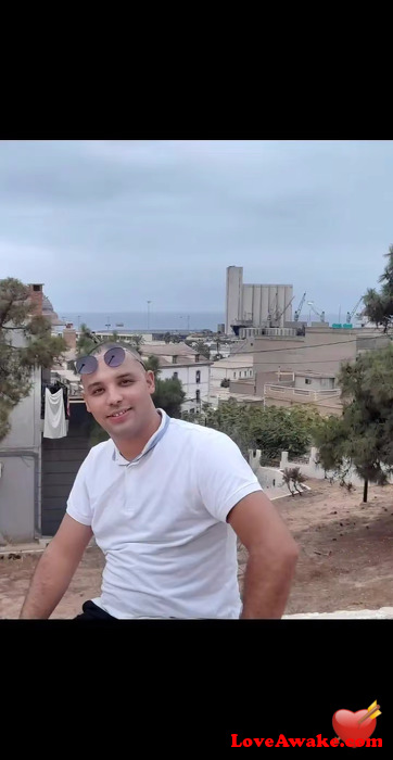 Nmer Algerian Man from Alger (Algiers)