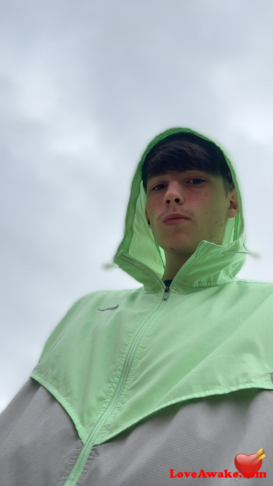 Ltommo8 UK Man from Park End