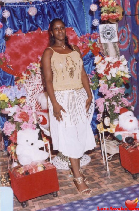 chaccolate Jamaican Woman from Kingston