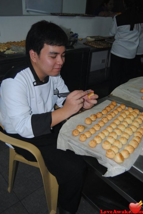 justiniscookies Filipina Man from Pampanga