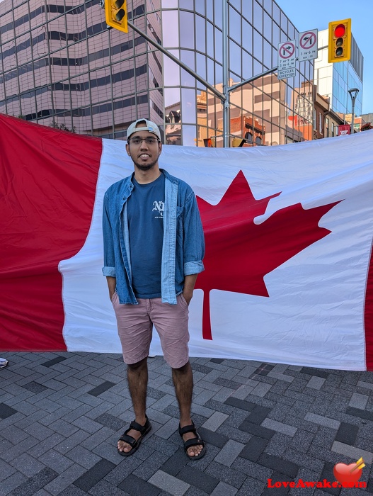 Nomi497 Canadian Man from London