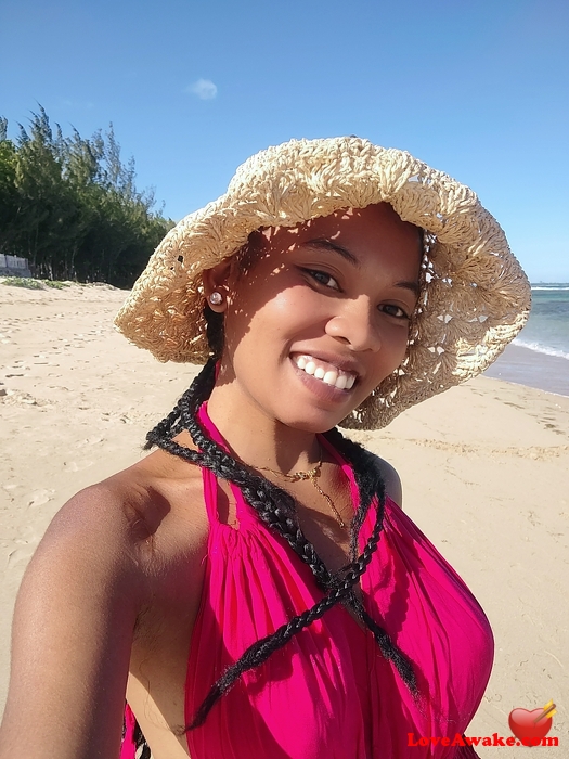 Lanci Madagascar Woman from Antalaha