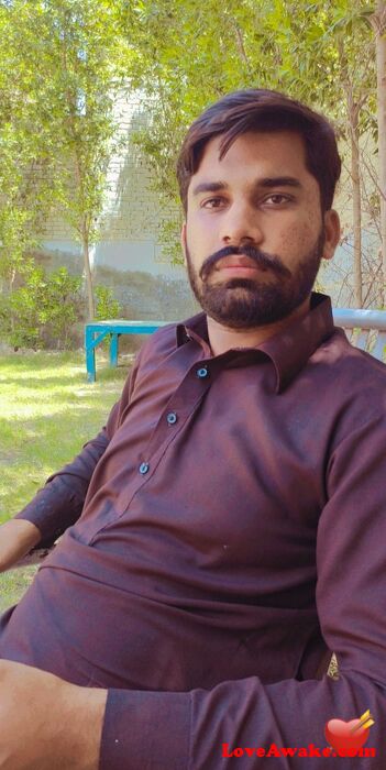 Manibroken Pakistani Man from Muzaffargarh