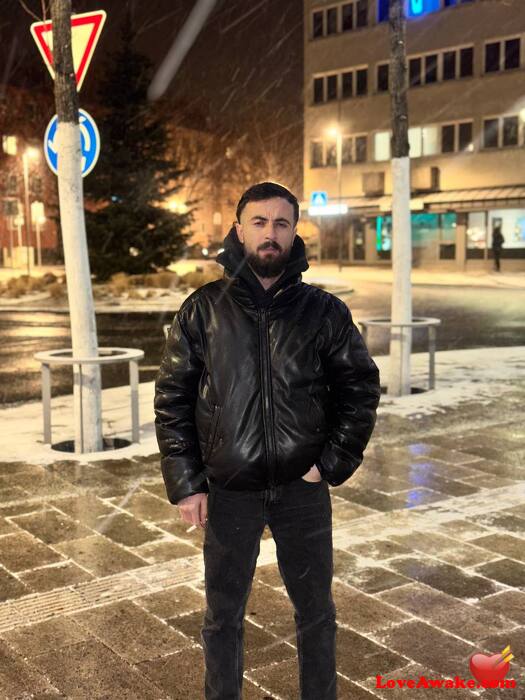 Viyansheikhmus Iraqi Man from Arbil