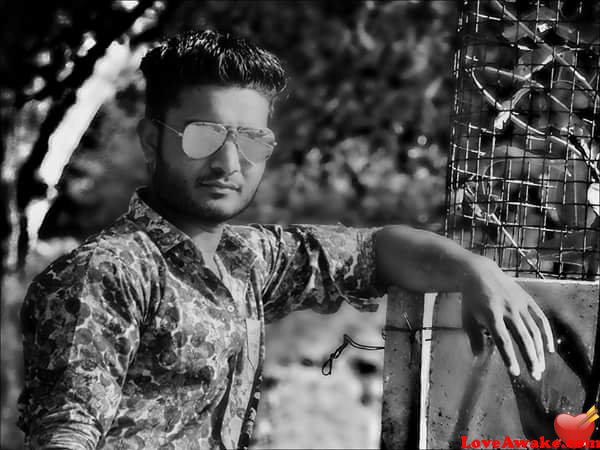 karimkhan17 Indian Man from Bhavnagar